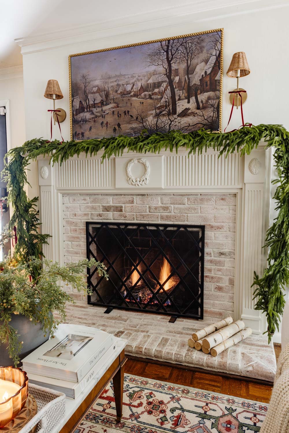 How to Decorate Sides of Fireplace - Creative Ideas to Elevate Your Living Space 3 How to Decorate Sides of Fireplace - Creative Ideas to Elevate Your Living Space