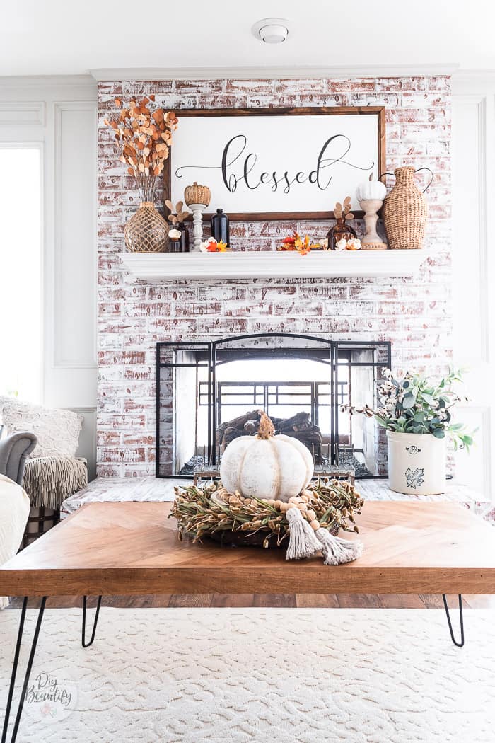 Transform Your Home – How to Decorate a Fireplace Mantel for Fall with Style and Charm 3 Transform Your Home – How to Decorate a Fireplace Mantel for Fall with Style and Charm