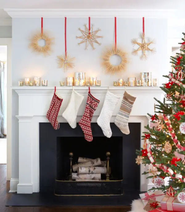 How to Transform Your Fireplace into a Magical Christmas Focal Point - Creative Ideas and Tips for a Festive Home 6 How to Transform Your Fireplace into a Magical Christmas Focal Point - Creative Ideas and Tips for a Festive Home