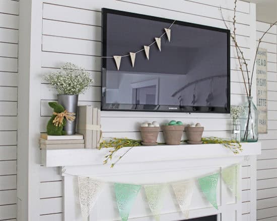 Mastering the Art of Space - How to Decorate a Mantel with a TV for Style and Functionality 4 Mastering the Art of Space - How to Decorate a Mantel with a TV for Style and Functionality