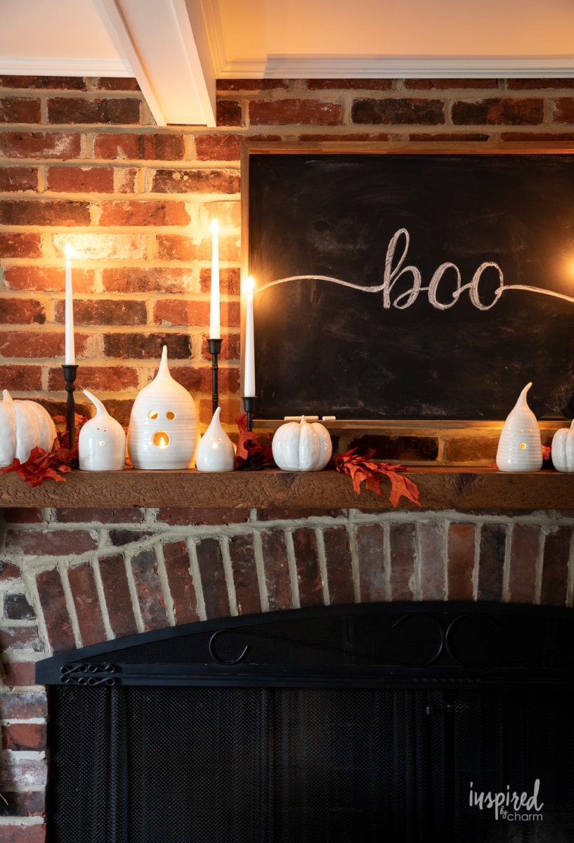 Spooky Mantel Magic - A Guide to Halloween Decorating That Wows 6 Spooky Mantel Magic - A Guide to Halloween Decorating That Wows