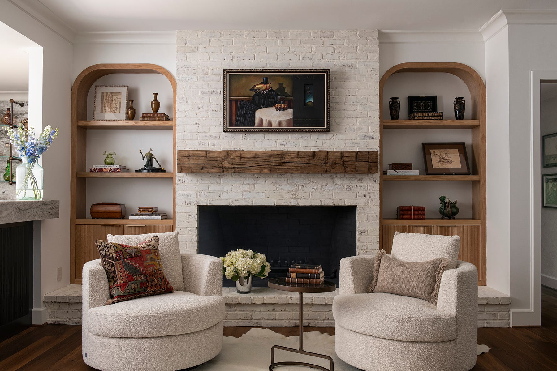 How to Decorate a Living Room with a Fireplace - Creative Ideas to Make The Hearth the Heart of Your Space 2 How to Decorate a Living Room with a Fireplace - Creative Ideas to Make The Hearth the Heart of Your Space