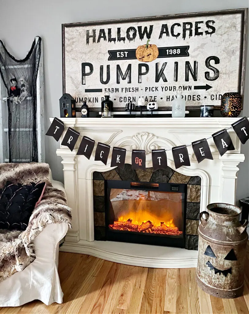 spooky mantel magic a guide to halloween decorating that wows 6926cf71c0d14.webp