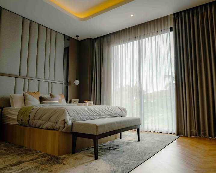 length matters for bedroom curtain hems